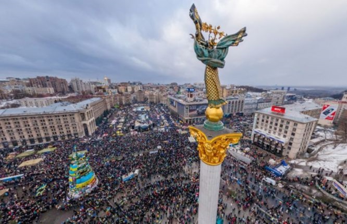 На киевском Майдане установят вечную сцену