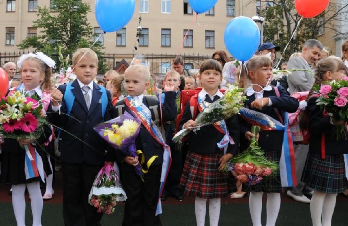 Сколько стоит одеть школьника в Украине