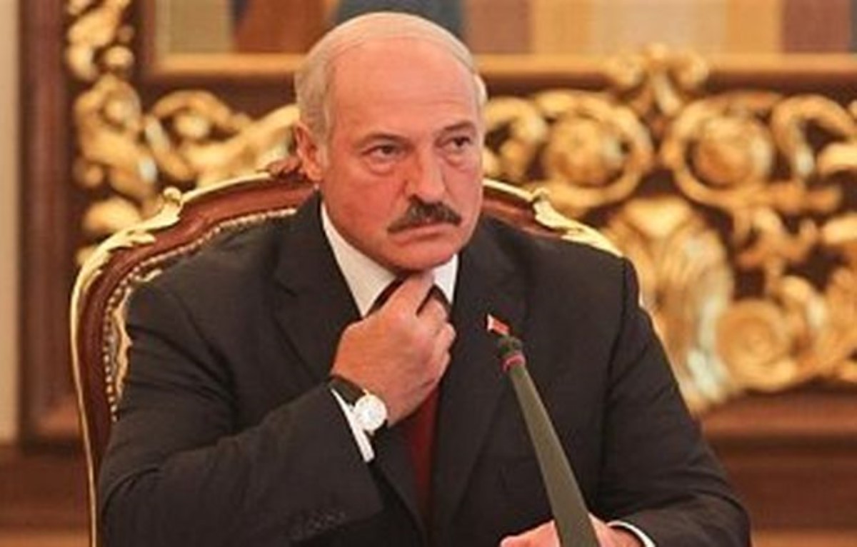 Лукашенко уверяет, что Россия в Украине не воюет