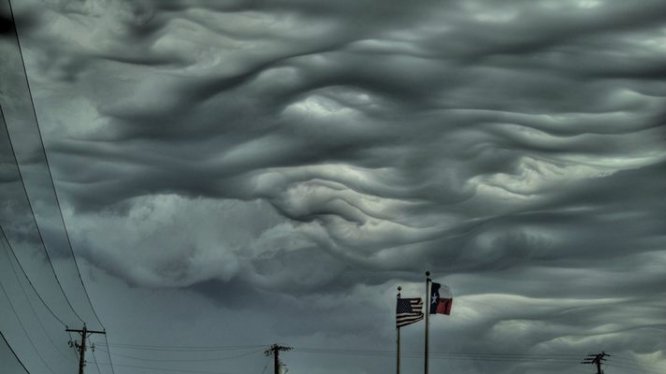 Ученые зафиксировали появление в средних широтах облаков нового типа