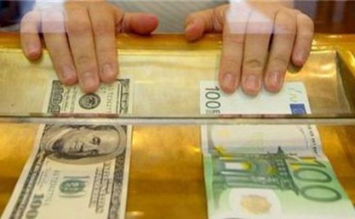 В Крыму будут закрыты обменные пункты валют
