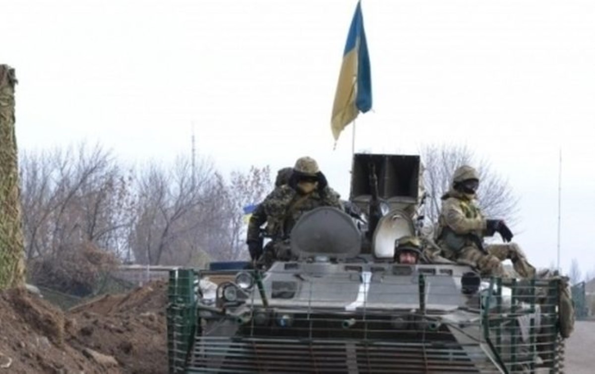Все больше украинцев за прекращение перемирия на Донбассе, – результаты опроса