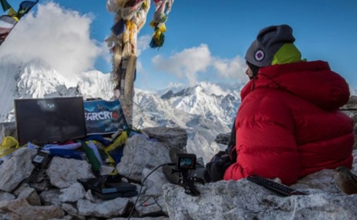 Геймер залез на Эверест и установил там мировой рекорд