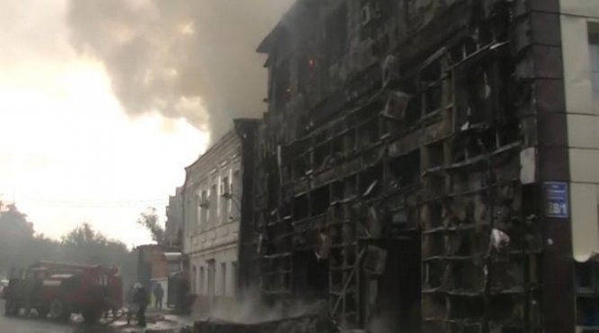В Харькове сгорело трехэтажное офисное здание