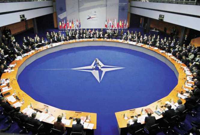 Die Welt: Не Запад, а именно Россия загоняет Украину в НАТО