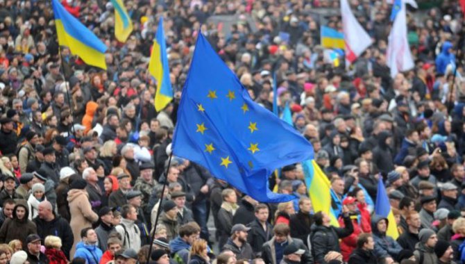 Der Spiegel: Путин затеял войну, чтобы украинцы изменили отношение к Майдану