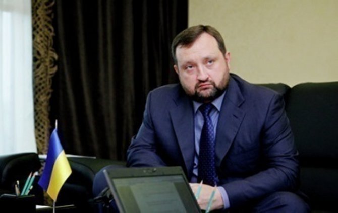 Арбузов посоветовал НБУ вводить купюру в 1000 гривен