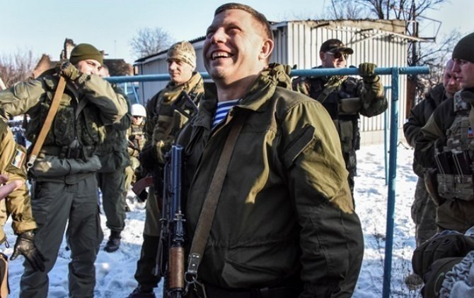 Захарченко заявил о завершении процесса формирования "армии ДНР"
