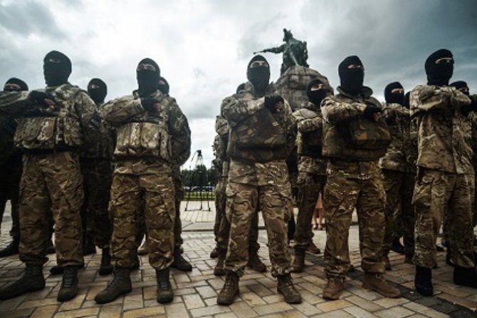 Die Zeit: Добровольческие батальоны представляют собой опасность для Украины