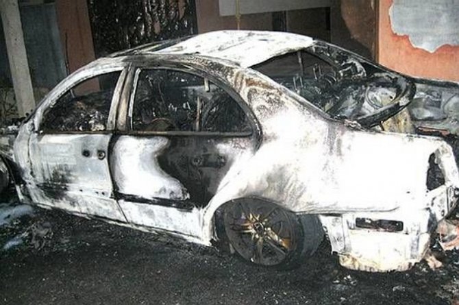 Судье сожгли Mercedes из-за назначенного пенальти