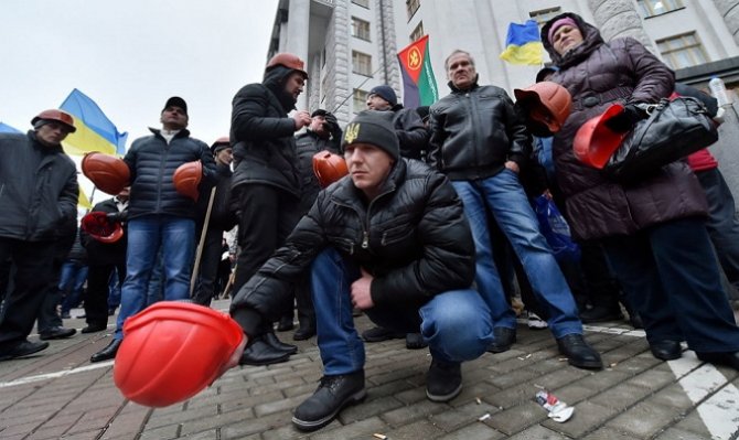 Массовые акции шахтеров в Киеве: технология или «первая ласточка» социального протеста?