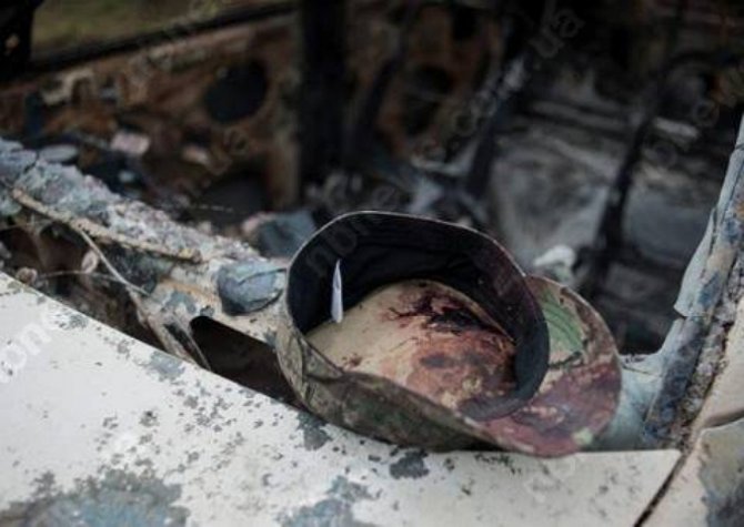 Поисковики с осени нашли в зоне АТО тела 560 украинских бойцов