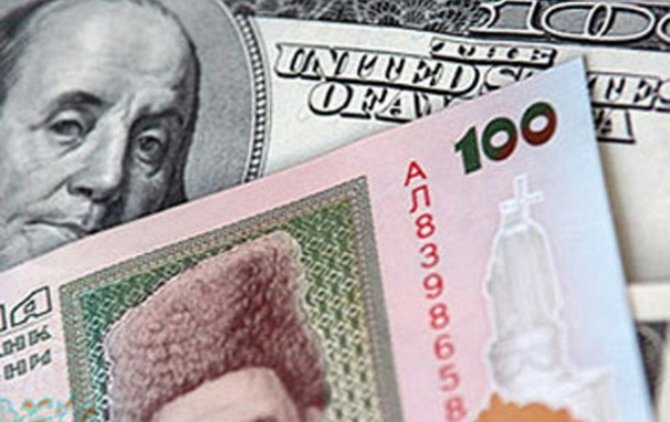 В апреле украинцы продали валюты в 7 раз больше, чем купили