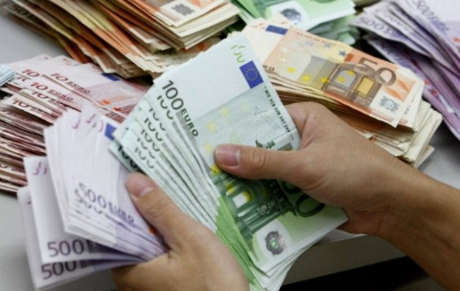 В Греции за день вкладчики забрали из банков более миллиарда евро
