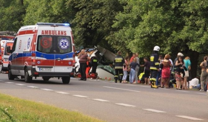 Жертв и пострадавших в автокатастрофе в Польше стало больше