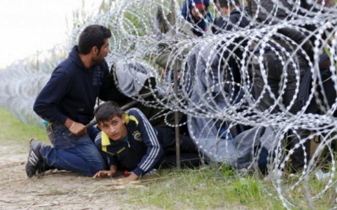 Венгрия хочет задействовать армию для защиты от мигрантов