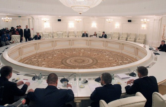 В Минске договорились обеспечить устойчивое прекращение огня к 1 сентября