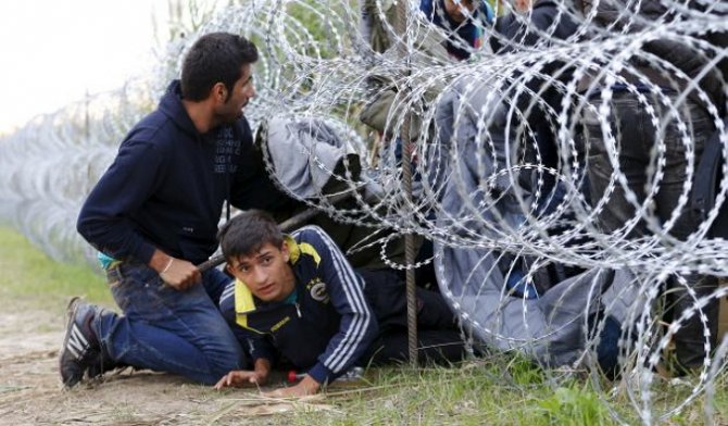 В ЕС созывают экстренный саммит из-за мигрантов