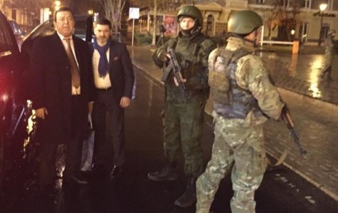 В Донецке Кобзона охраняли два десятка автоматчиков