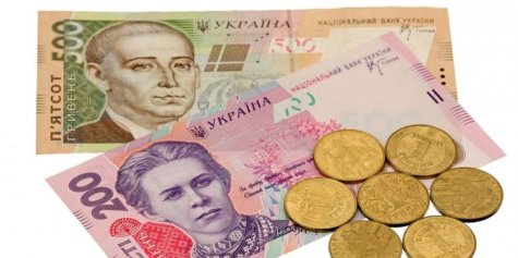 Реальная зарплата украинцев уменьшилась почти на 13%