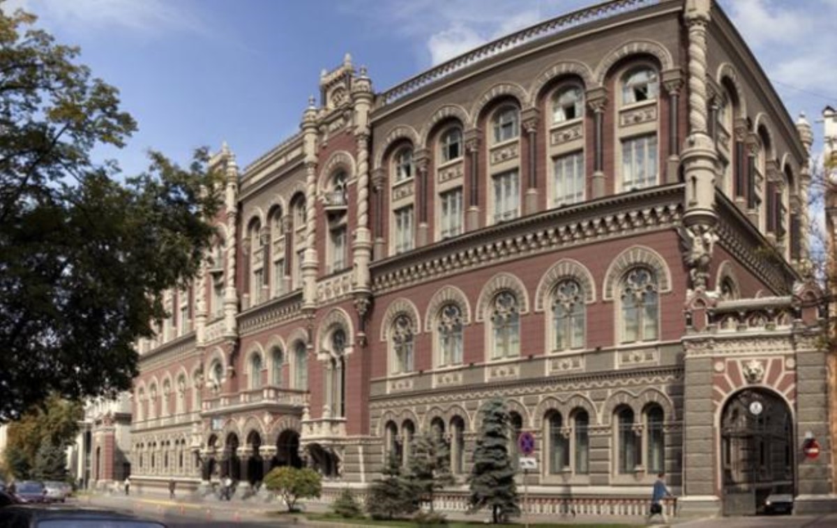 За год доходы украинских банков снизились на 17,5