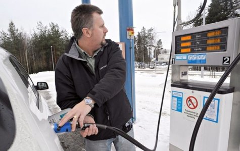 АМКУ расследует завышение цен на бензин в Украине