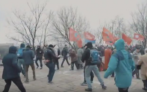 В Киеве малолетние "активисты" разогнали митинг сторонников СССР