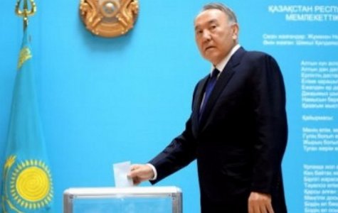 Партия Назарбаева одержала победу на выборах в Казахстане