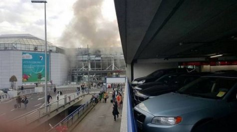В аэропорту Брюсселя прогремели два взрыва