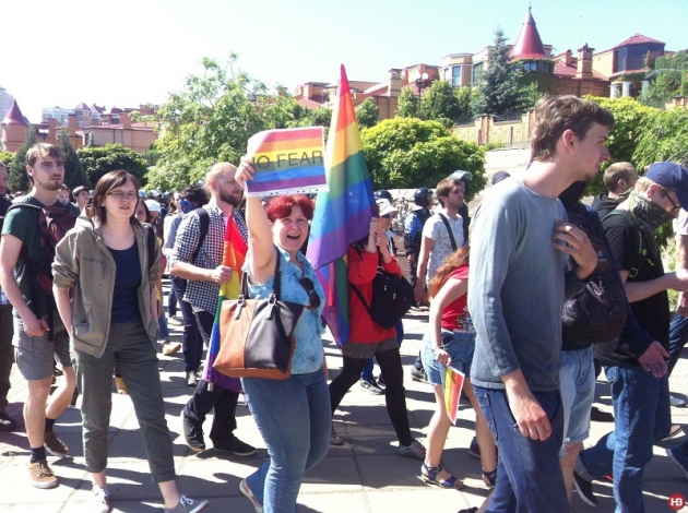 "Правый сектор" обещает сорвать гей-парад в Киеве