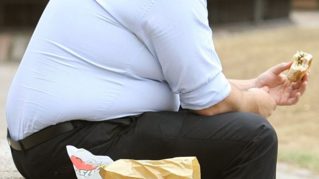 Ожирение в три раза опаснее для мужчин, чем для женщин - исследование