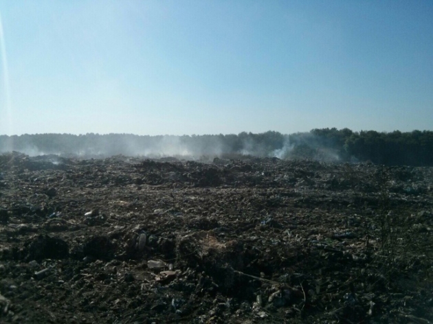 Под Киевом горит мусорная свалка