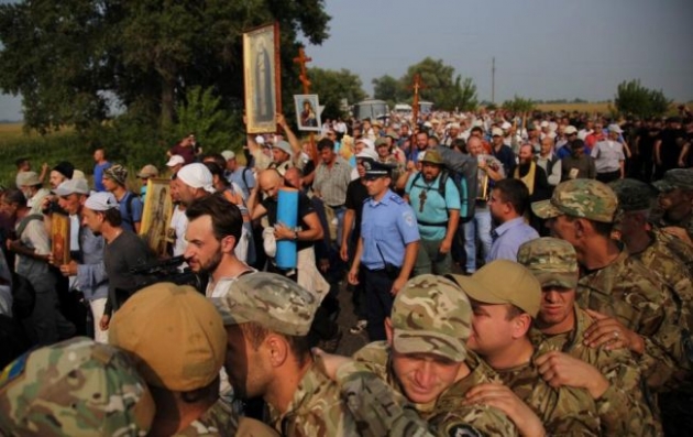 6 тыс. силовиков задействованы в охране крестного хода в Киеве