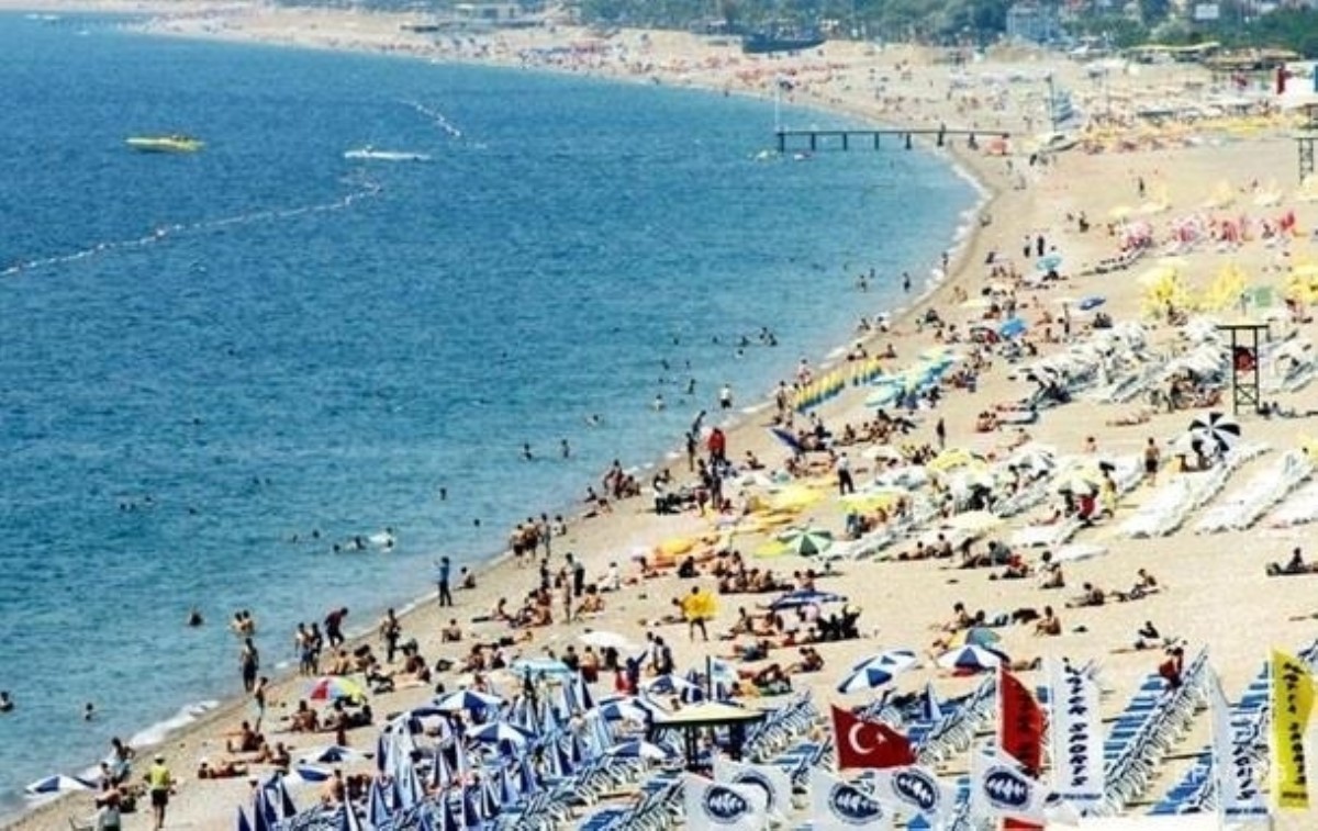 Турция сократила на треть доходы от туризма