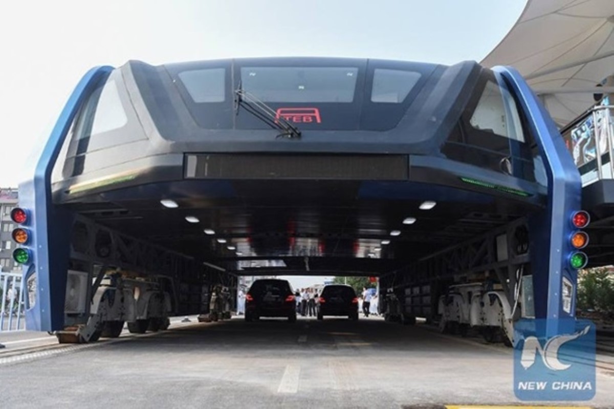 В Китае прошли испытания автобуса нового типа