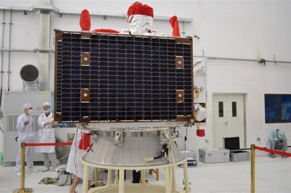 Китай запустил в космос первый в мире спутник квантовой связи