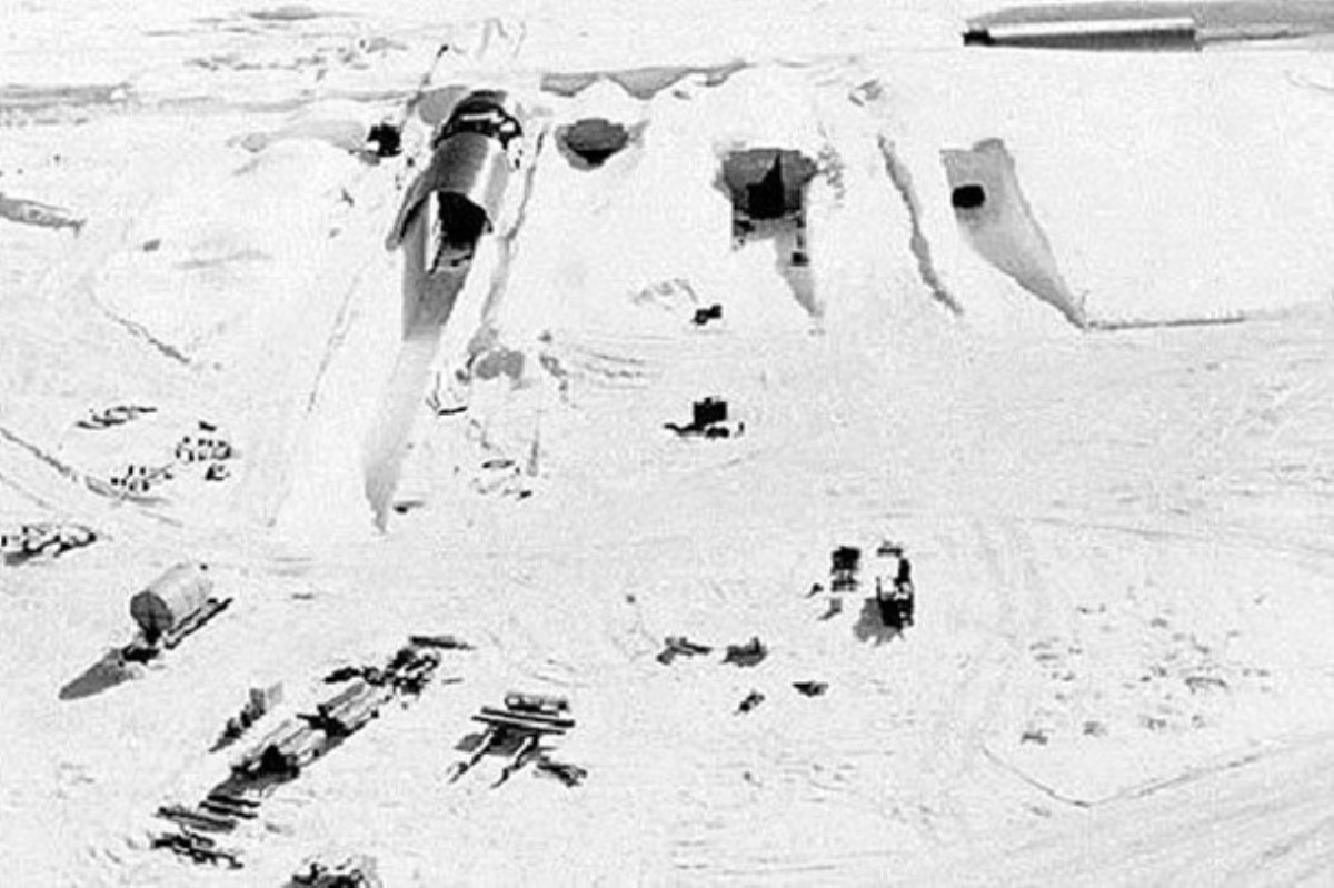 В Гренландии после таяния ледника обнаружили секретную военную базу США