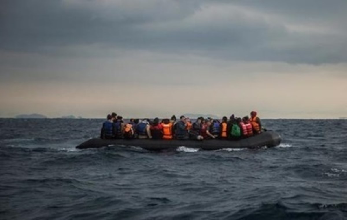 Более тысячи мигрантов были спасены возле Сицилии