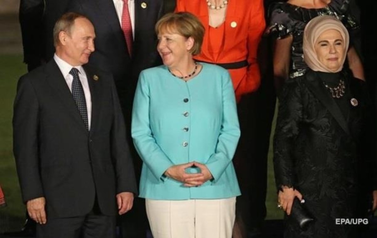 Путин и Меркель обсудили в Китае ситуацию в Украине и Сирии