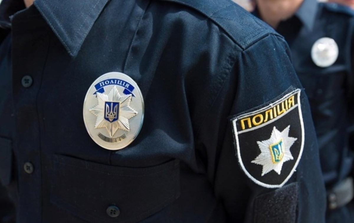 В Винницкой области пьяные полицейские подрались в кафе из-за женщины