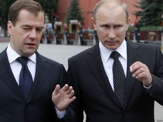 Рейтинг «Единой России» резко упал перед выборами в РФ