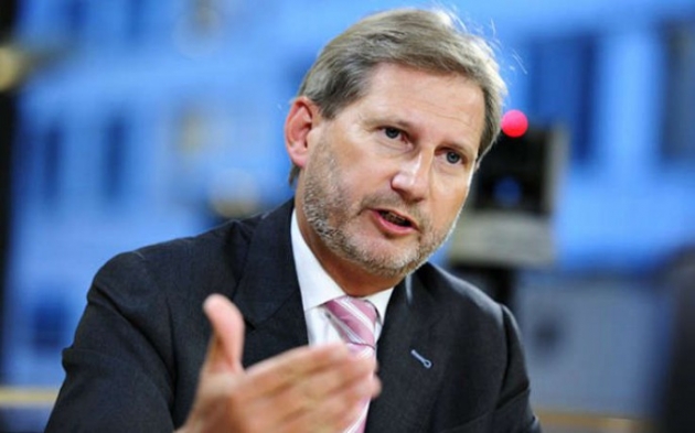 ЕС отменит визовый режим для Украины в октябре - еврокомиссар Хан