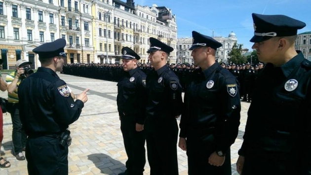 Полиция хочет обыскивать украинцев на улицах