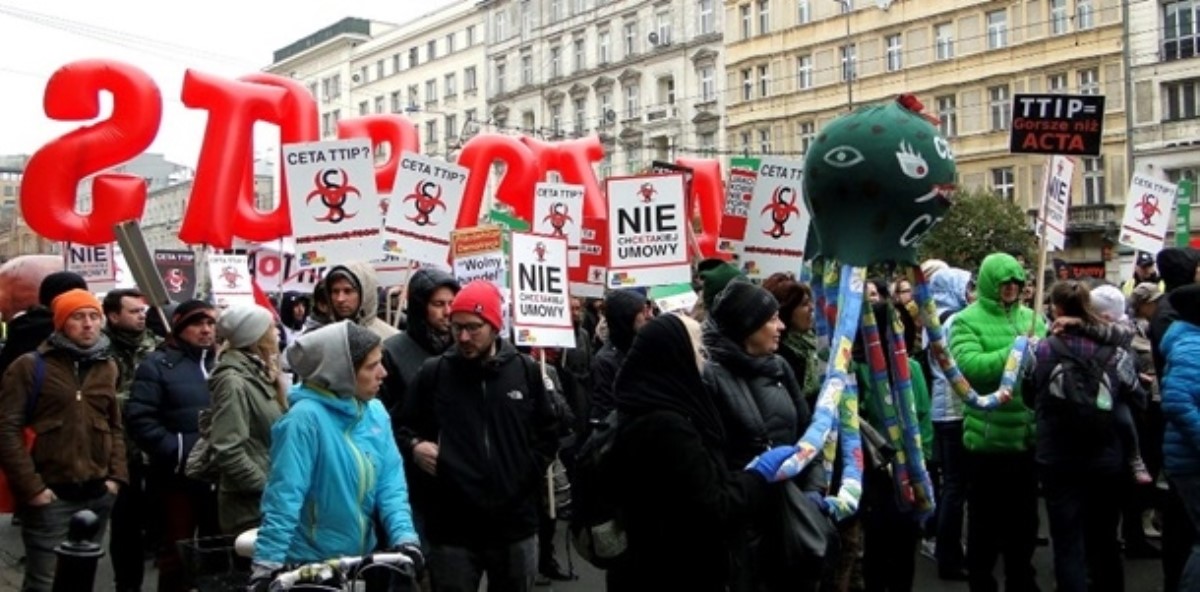 В Польше состоялись протесты против ЗСТ с Канадой и США