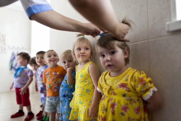 Каждый третий ребенок в Украине живет за чертой бедности