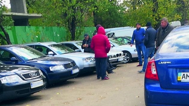 В Киеве появился рынок нерастаможенных б/у авто