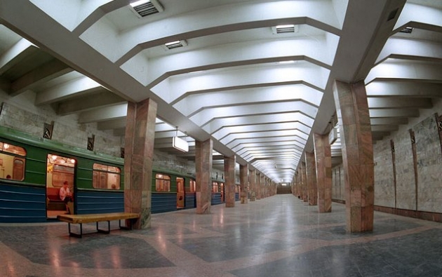 В метро Харькова умер мужчина