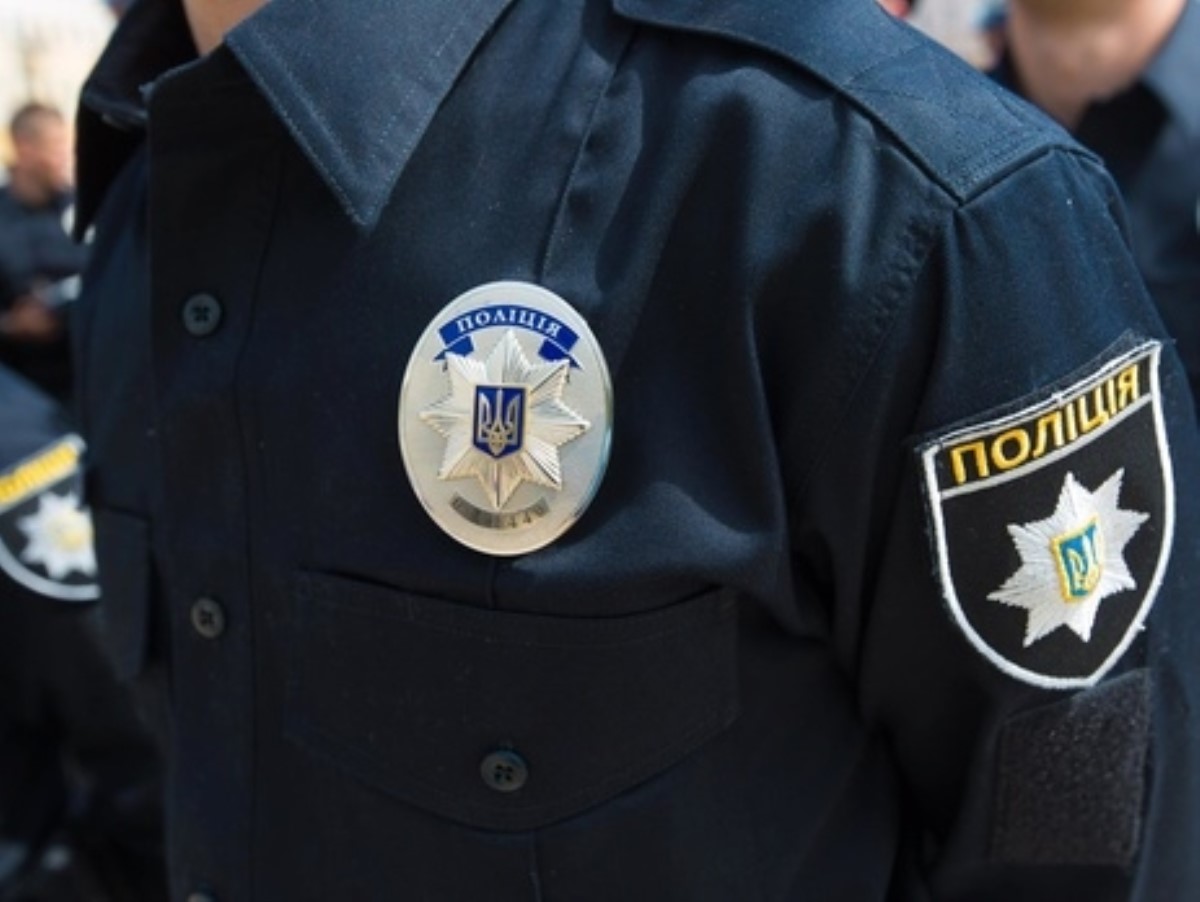 Во Львове командир роты полиции избил патрульного в центре города