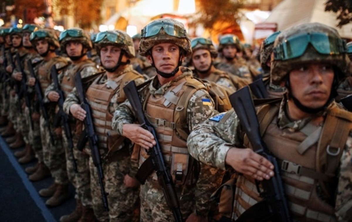 Украина перейдет на контрактную армию к 2020 году