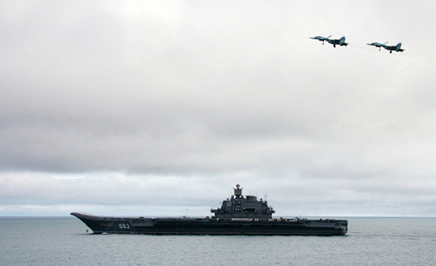 Bloomberg: Путин демонстрирует свой неуклюжий авианосец